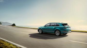 Bentayga-EWB-Azure-Accordian-Main-1-16x9.jpg